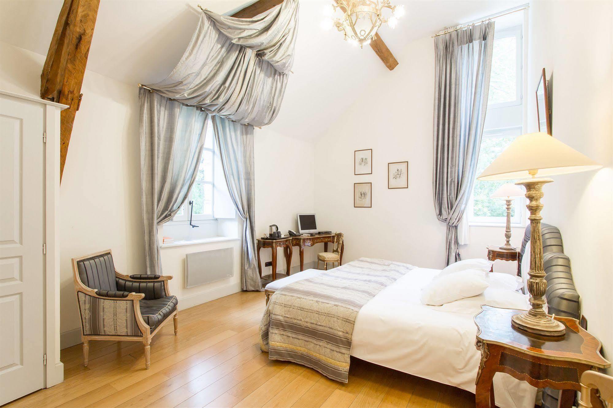 Le Pavillon Du Chateau, Hotel & Spa Revel  Kültér fotó
